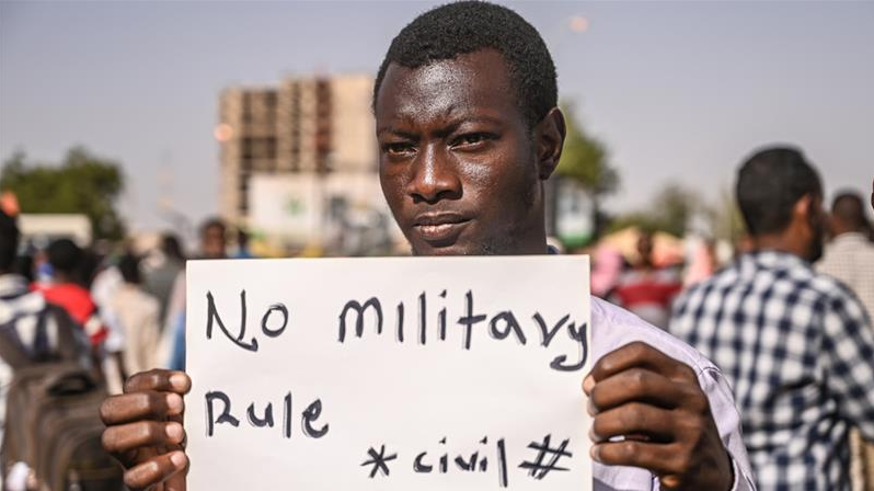 Dal sit-in di Khartoum (foto: Twitter)
